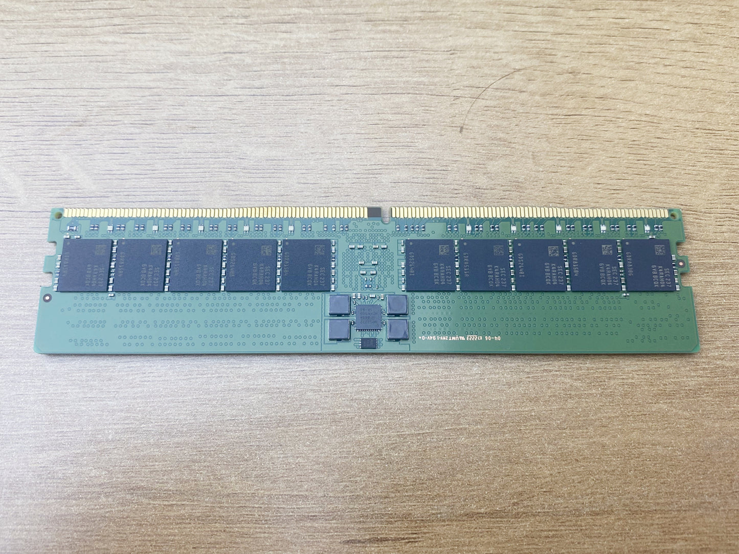 Samsung New Memory for Sever, M393A2K43DB2-CVF DDR4 2933 16G